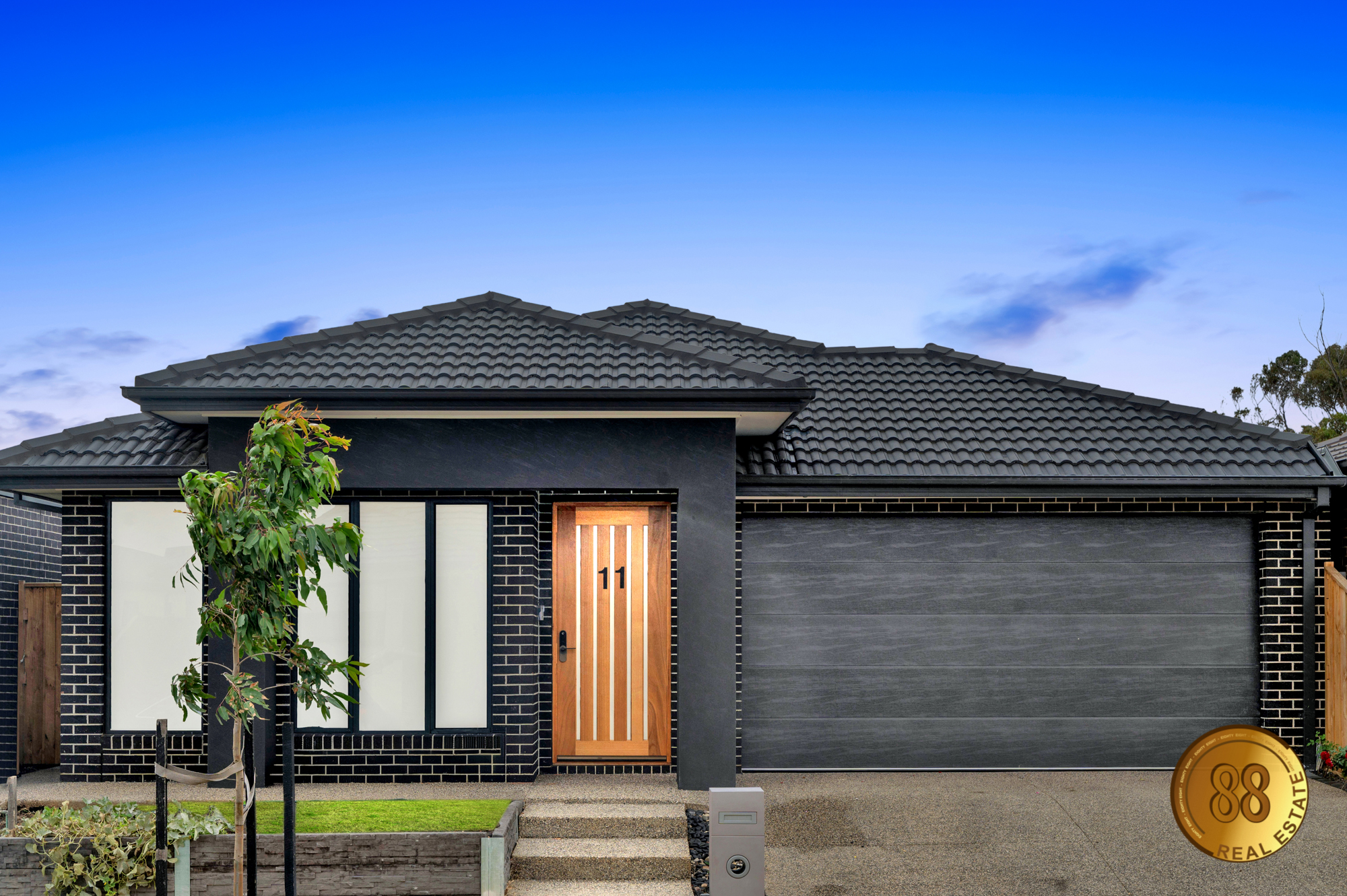 11 Stonecutter Loop, Fraser Rise VIC